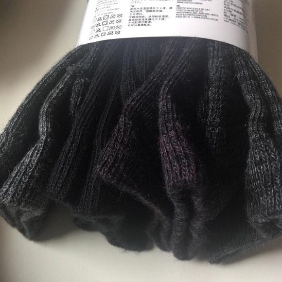 KIRKLAND SIGNATURE LADIES CREW SOCKS - Picture 2 of 3